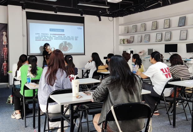 產后康復行業(yè)迎來黃金期：政策助力與市場需求共促成長